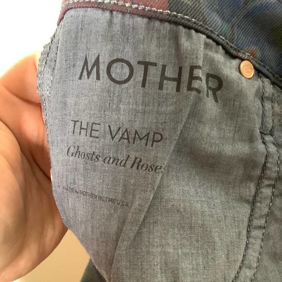 MOTHER The Vamp Ghosts and Roses Skinny Jeans {O4} - Picture 5 of 7